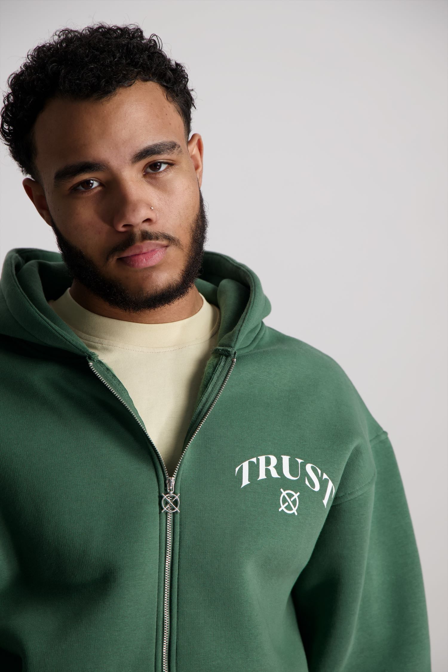 'I'AM NOT BASIC' Green Zipper Hoodie