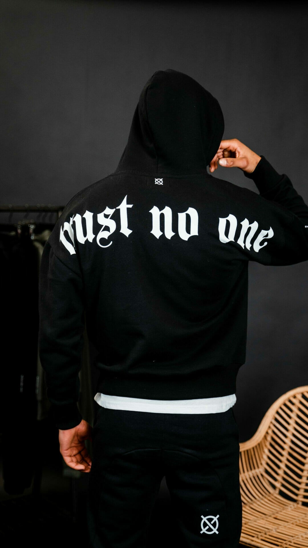 Trust No One Crewneck - TRUST Amsterdam