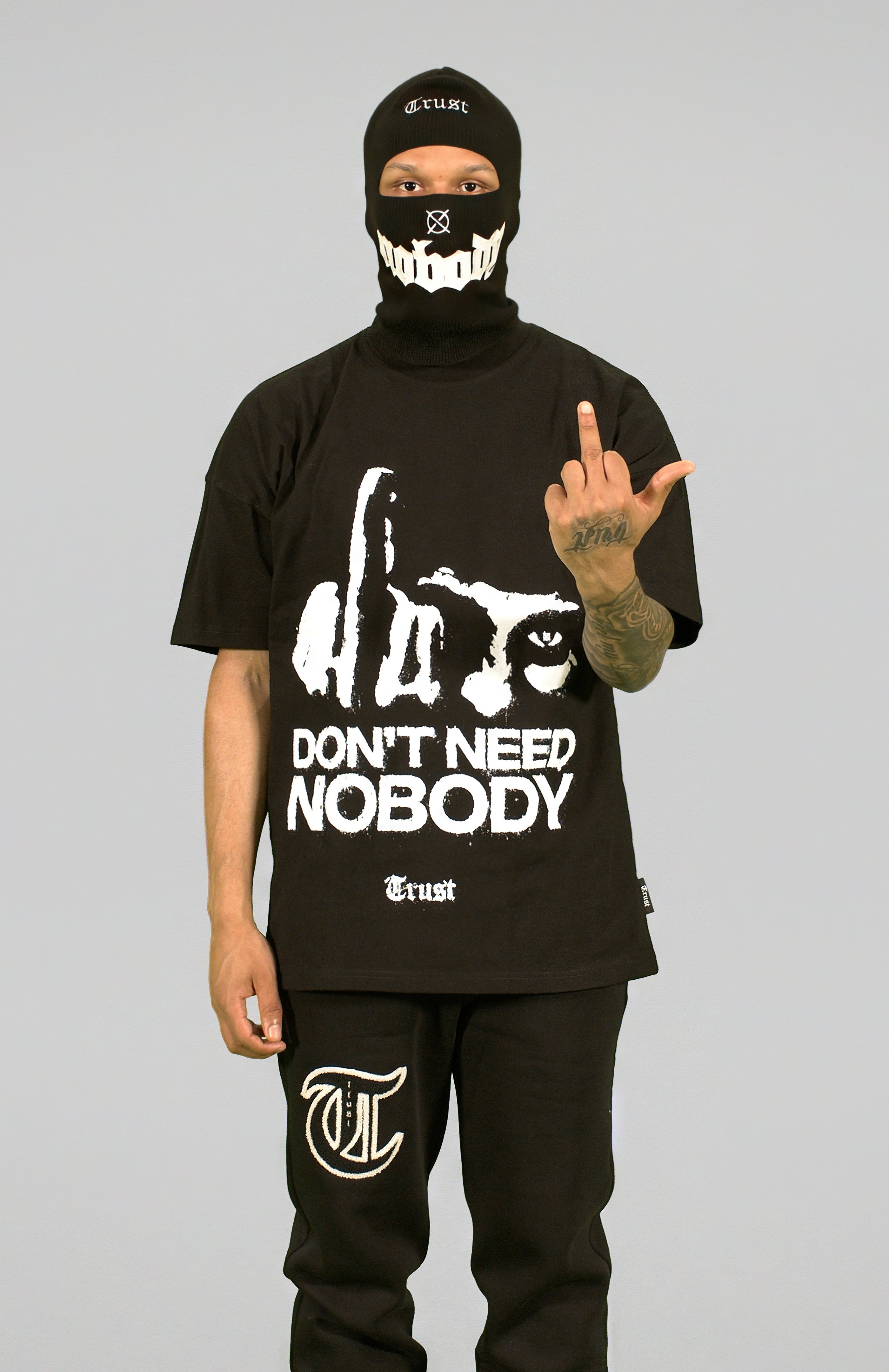 'TRUST Nobody' Black Facemask - TRUST Amsterdam