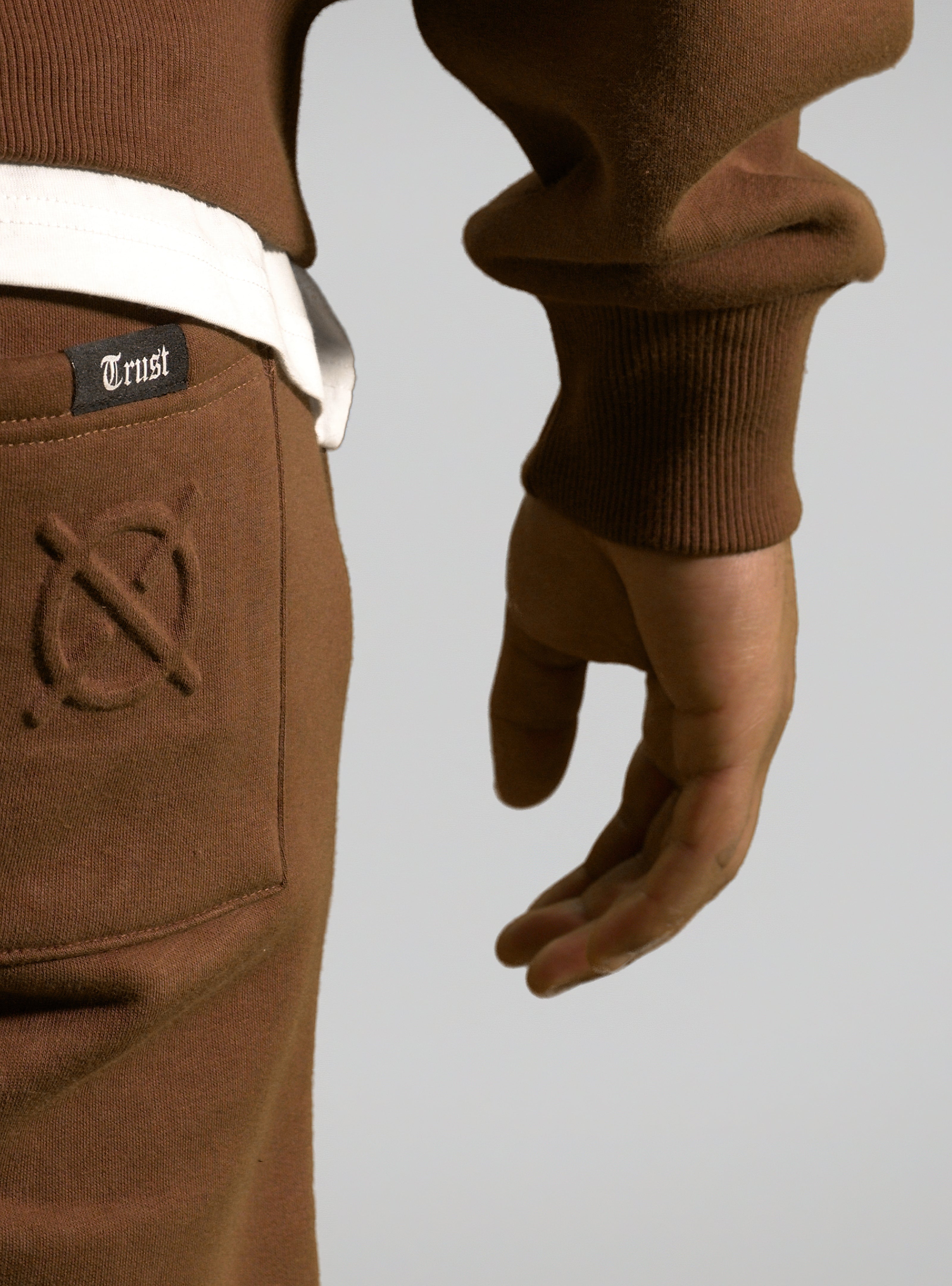 'TRUST Nobody' Brown Sweatpants - TRUST Amsterdam