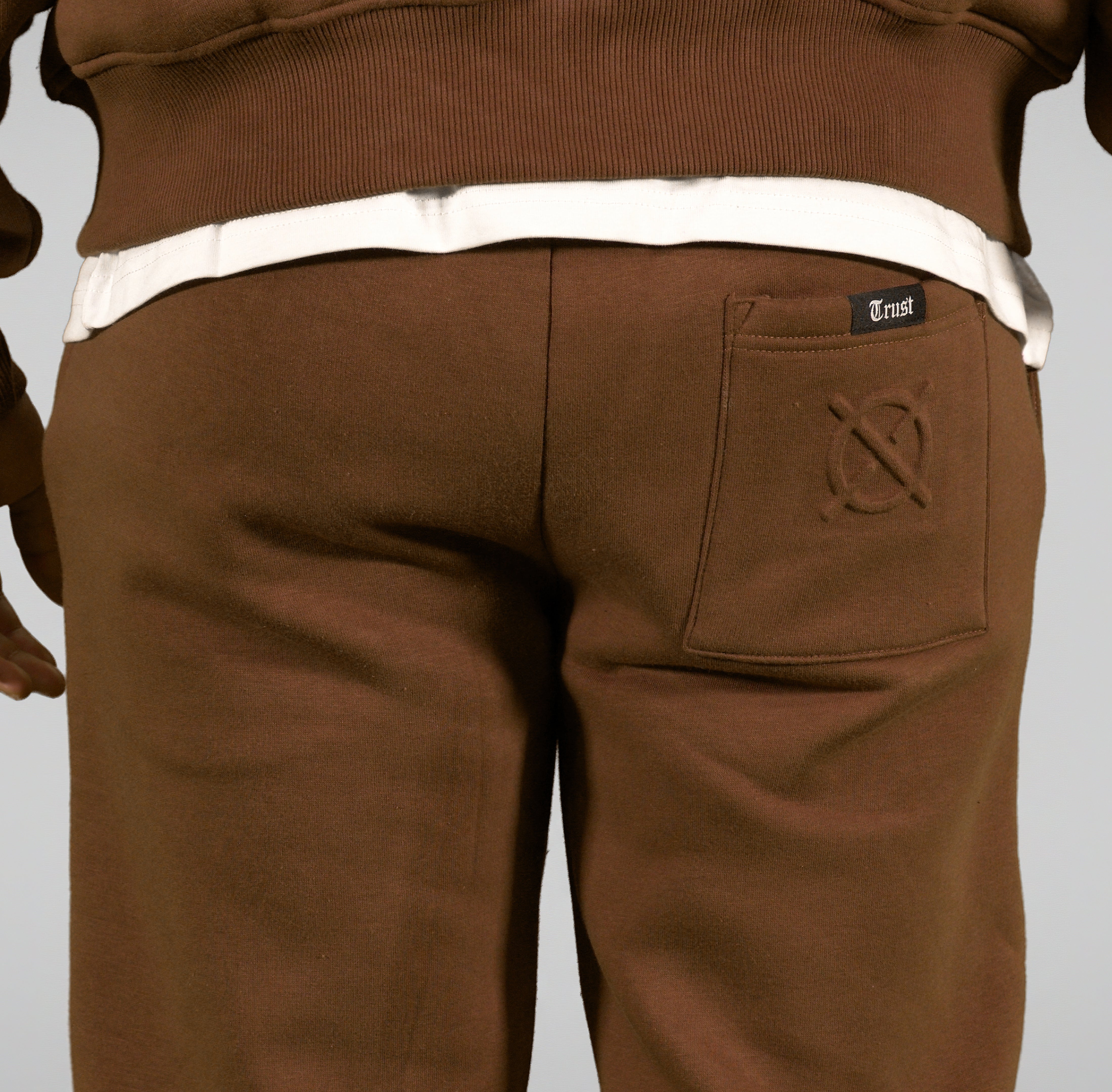 'TRUST Nobody' Brown Sweatpants - TRUST Amsterdam