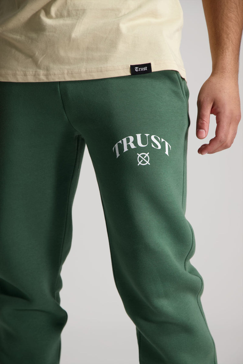 'I'AM NOT BASIC' Green Sweatpants