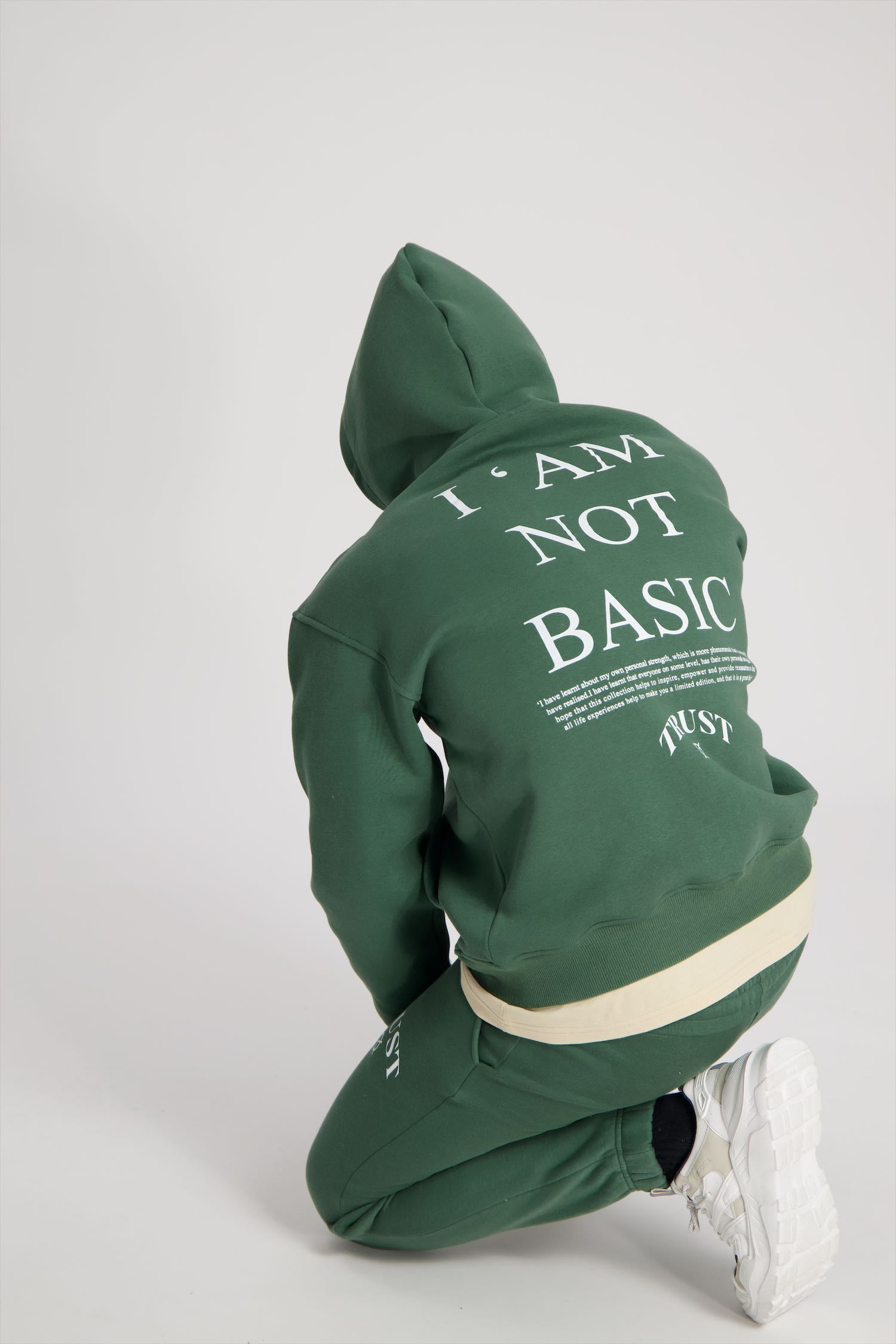 'I'AM NOT BASIC' Green Zipper Hoodie